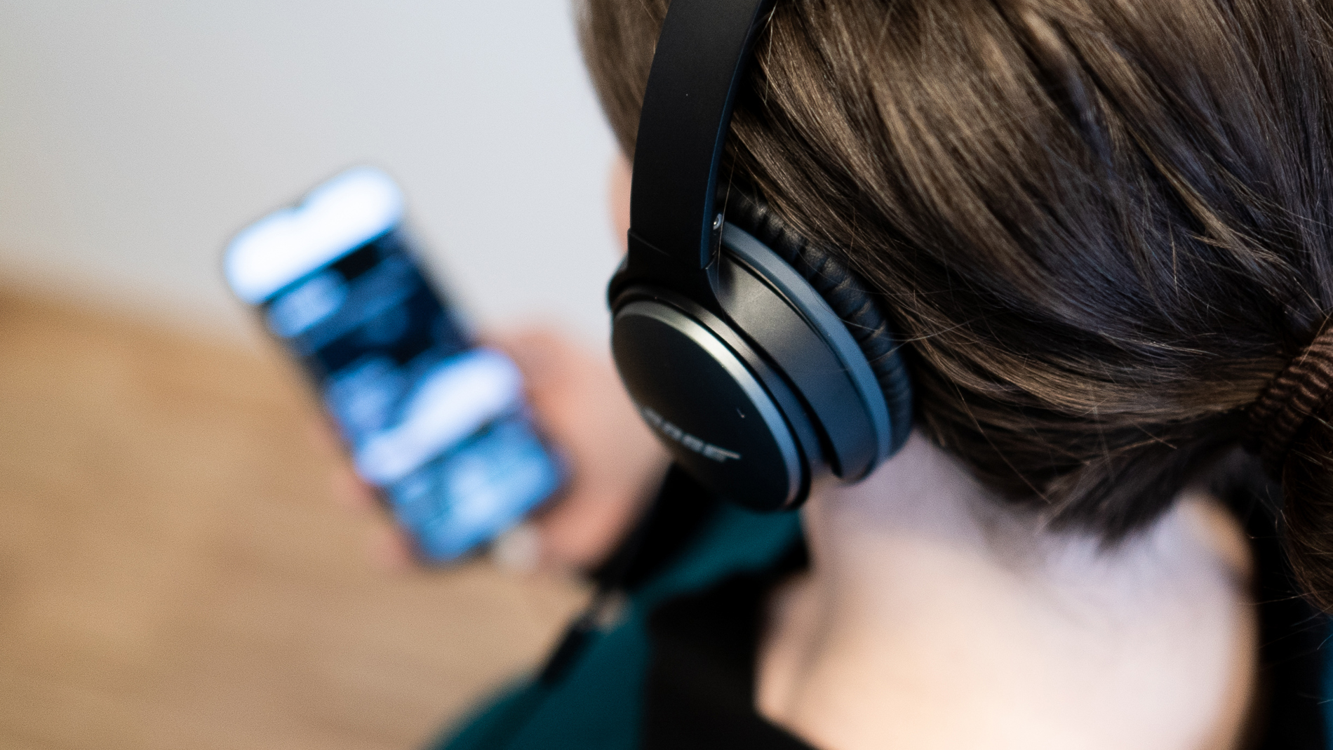 Kvinde med headphones